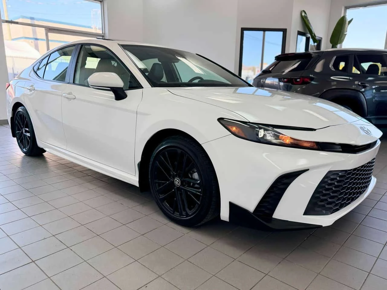 Toyota Camry SE CVT * CARFAX * ��� ������������ ������ | Mobile.bg � ����������� 3