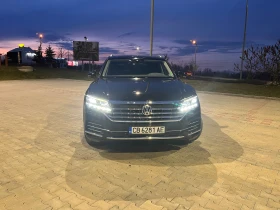VW Touareg 3.0TDI, снимка 2