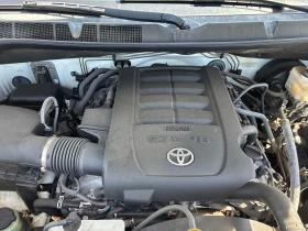 Toyota Tundra 4WD Crewmax 146" 5.7L Platinum* CARFAX* , снимка 12