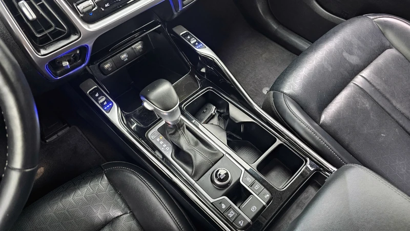 Kia Sorento 2.2D / Доставка за малко над 2 месеца, снимка 9 - Автомобили и джипове - 52468747