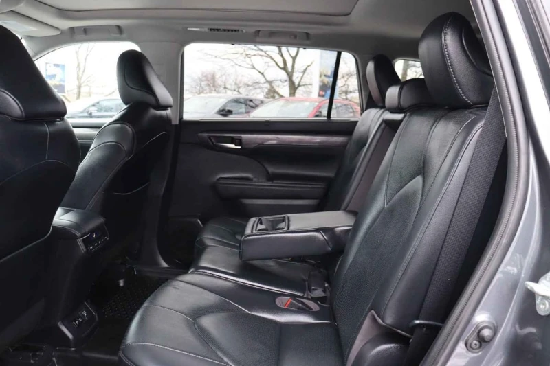 Toyota Highlander * Hybrid Limited * CARFAX * БЕЗ ПЪРВОНАЧАЛНА ВНОСК, снимка 10 - Автомобили и джипове - 52825422