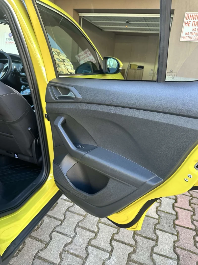 VW T-Cross R Line 150, снимка 4 - Автомобили и джипове - 53166828