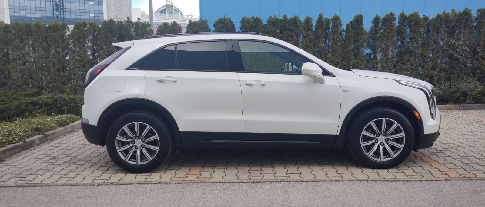 Cadillac XT4 2.0 TURBO 4x4 44000km - изображение 4