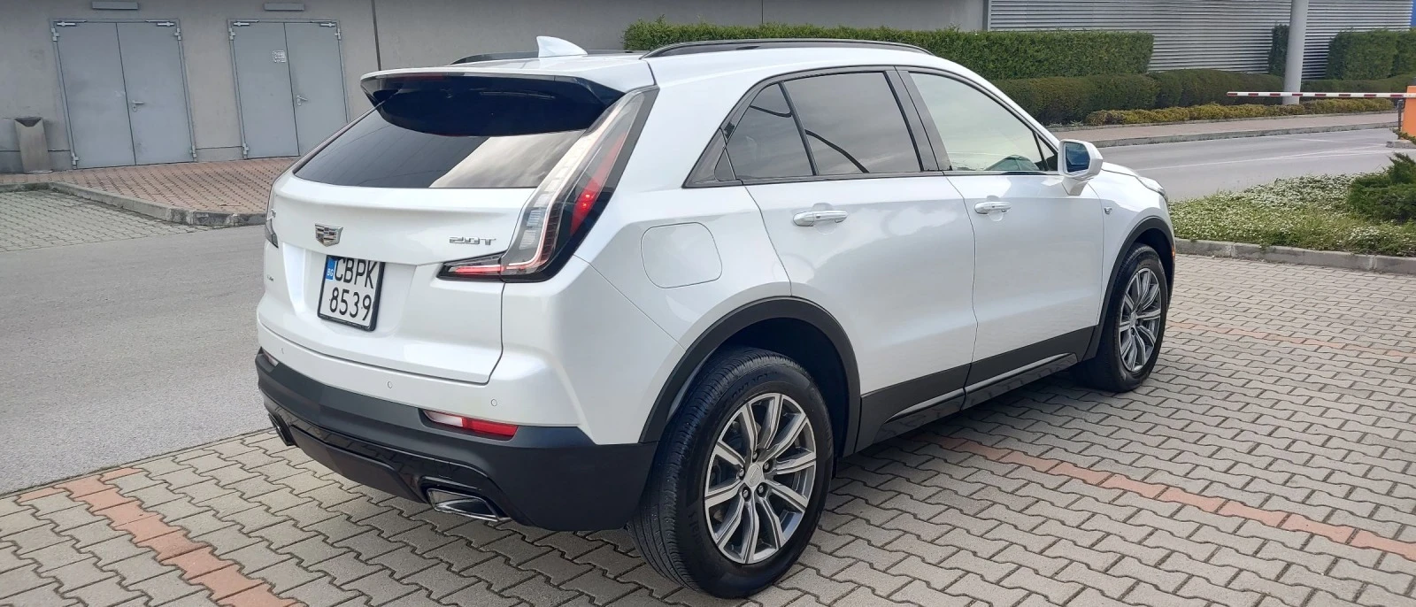 Cadillac XT4 2.0 TURBO 4x4 44000km - изображение 8