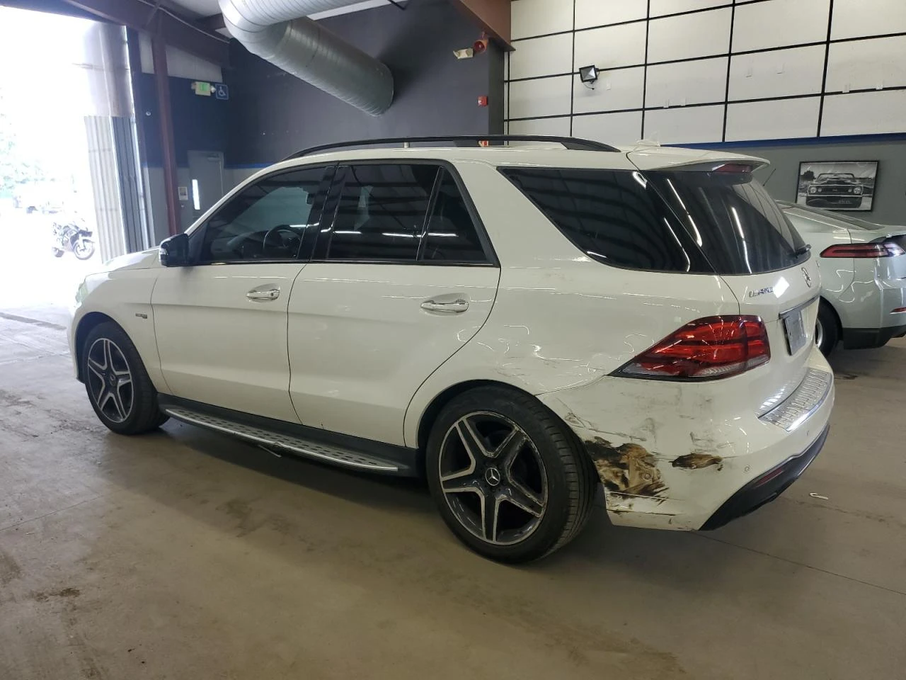 Mercedes-Benz GLC 43 AMG  - изображение 2