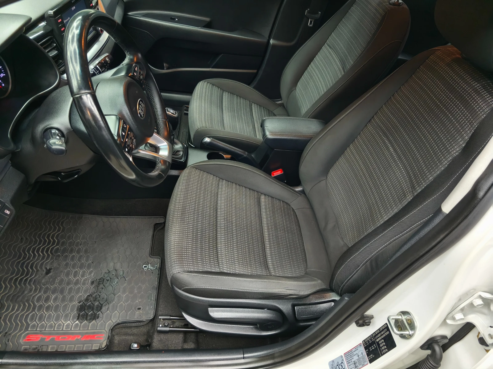 Kia Stonic 1.4i 100k.c Euro6 | Mobile.bg   17