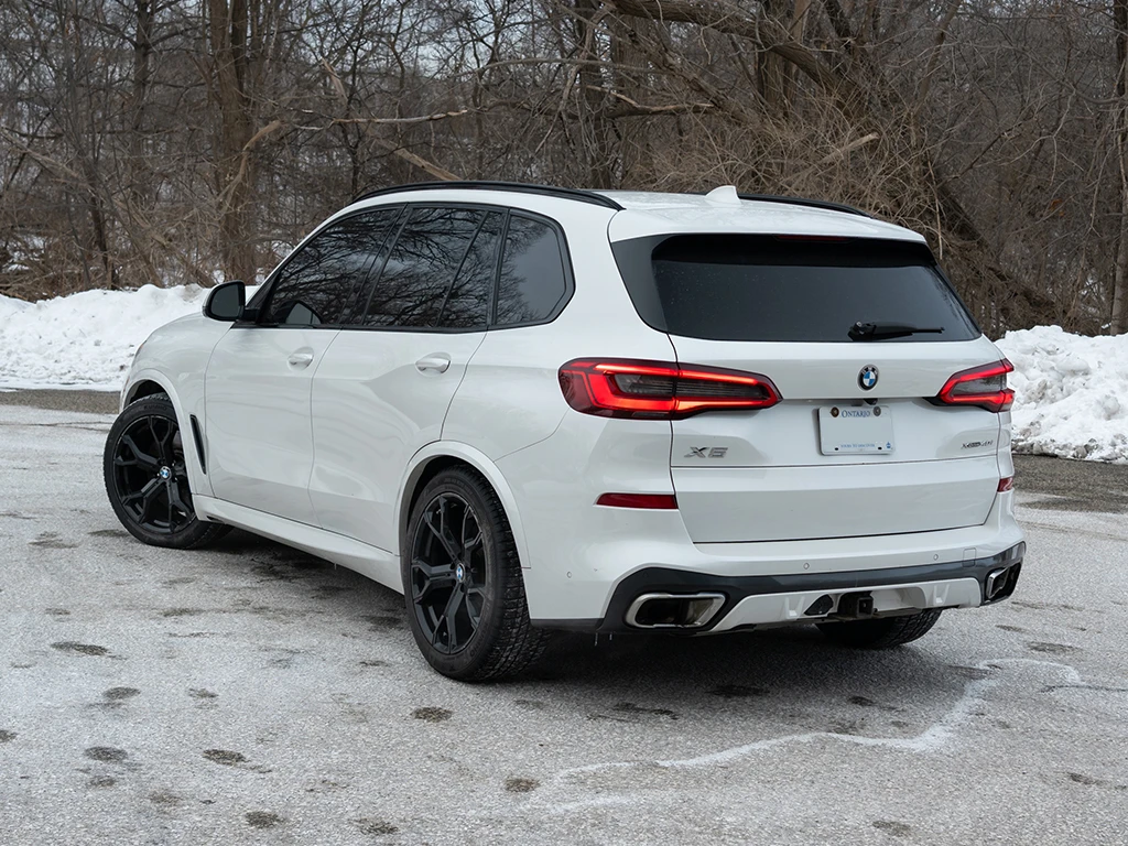 BMW X5 xDrive40i - изображение 2