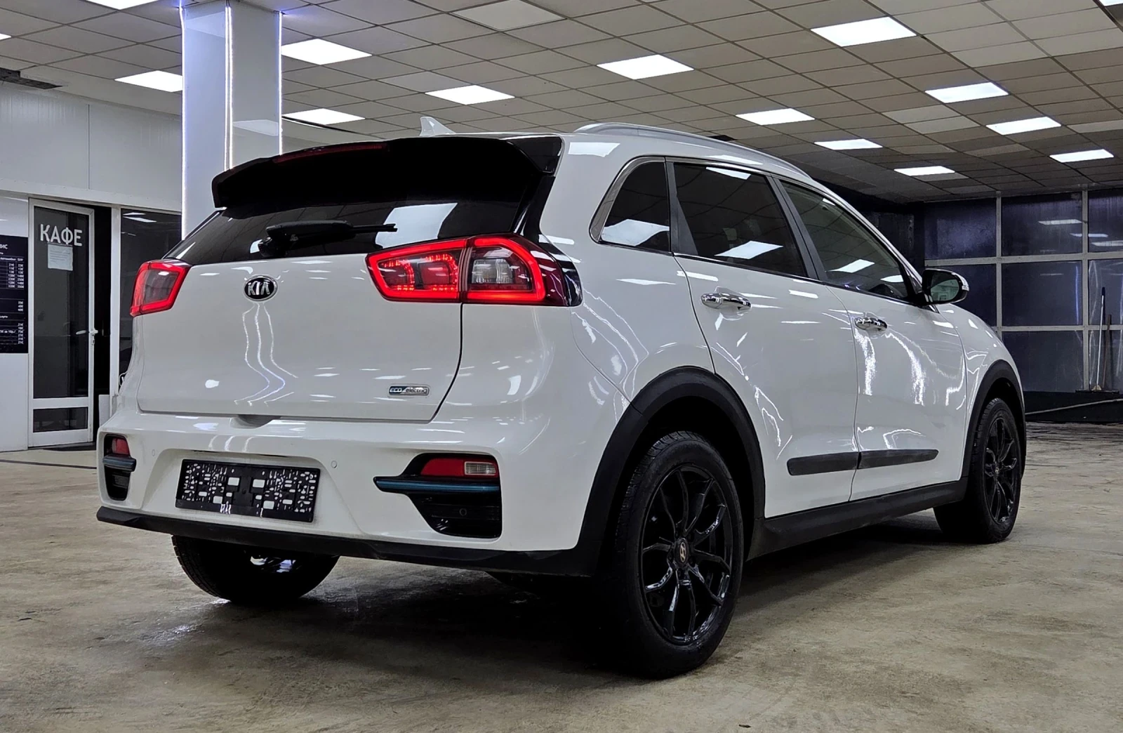 Kia Niro 64KWh/SOH100%, снимка 4 - Автомобили и джипове - 53892183