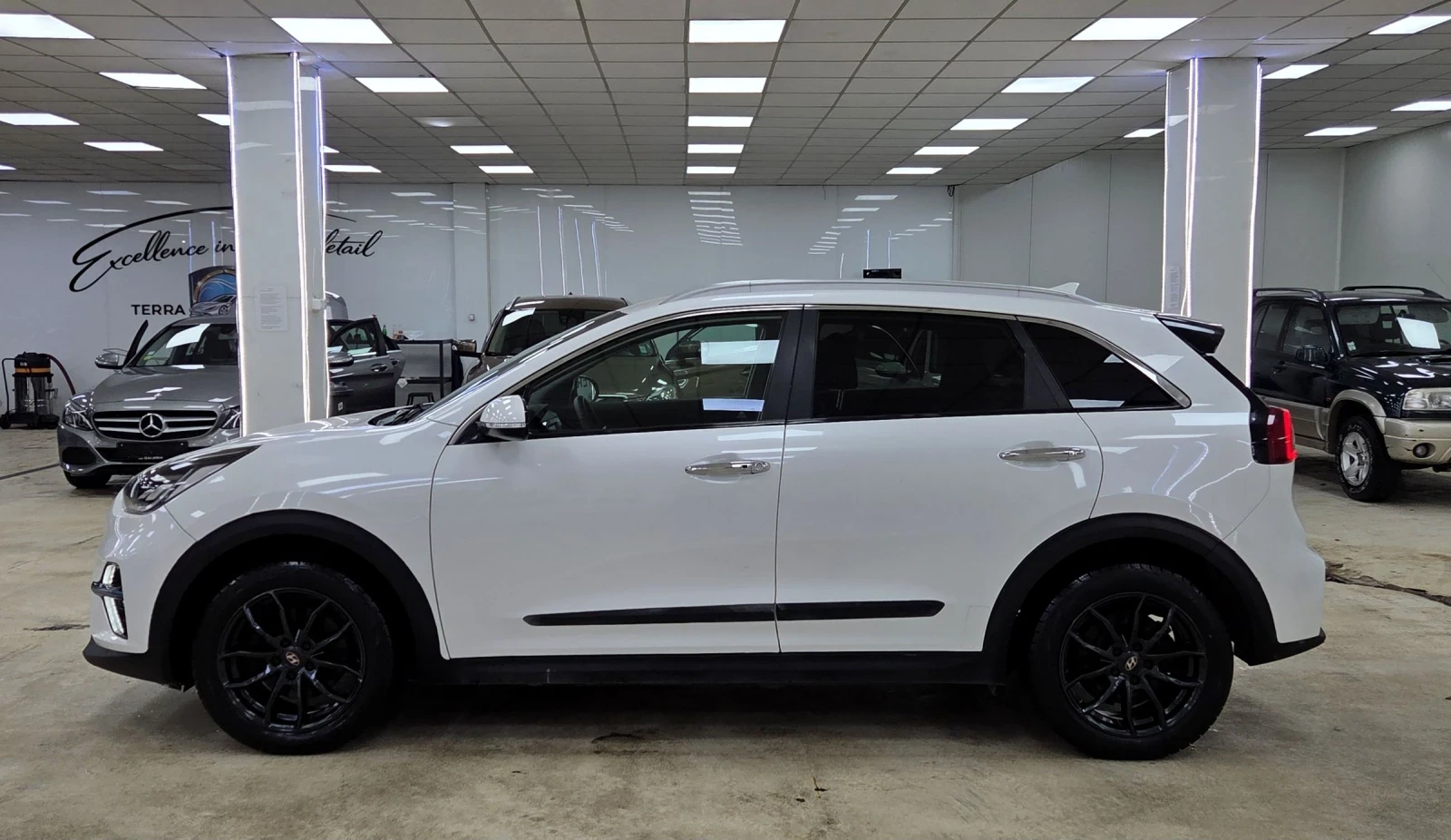 Kia Niro 64KWh/SOH100%, снимка 7 - Автомобили и джипове - 53892183