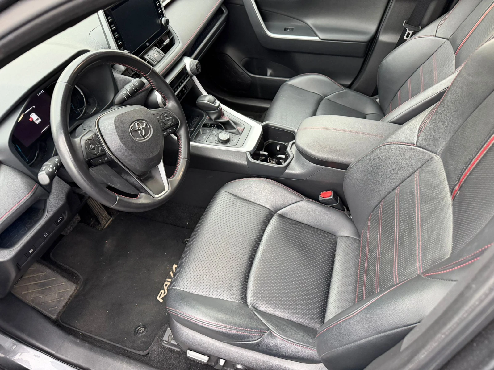 Toyota Rav4 2.5 Plug-in Hybrid, AWD-i, EXECUTIVE, FULL MAX!, снимка 4 - Автомобили и джипове - 54194897