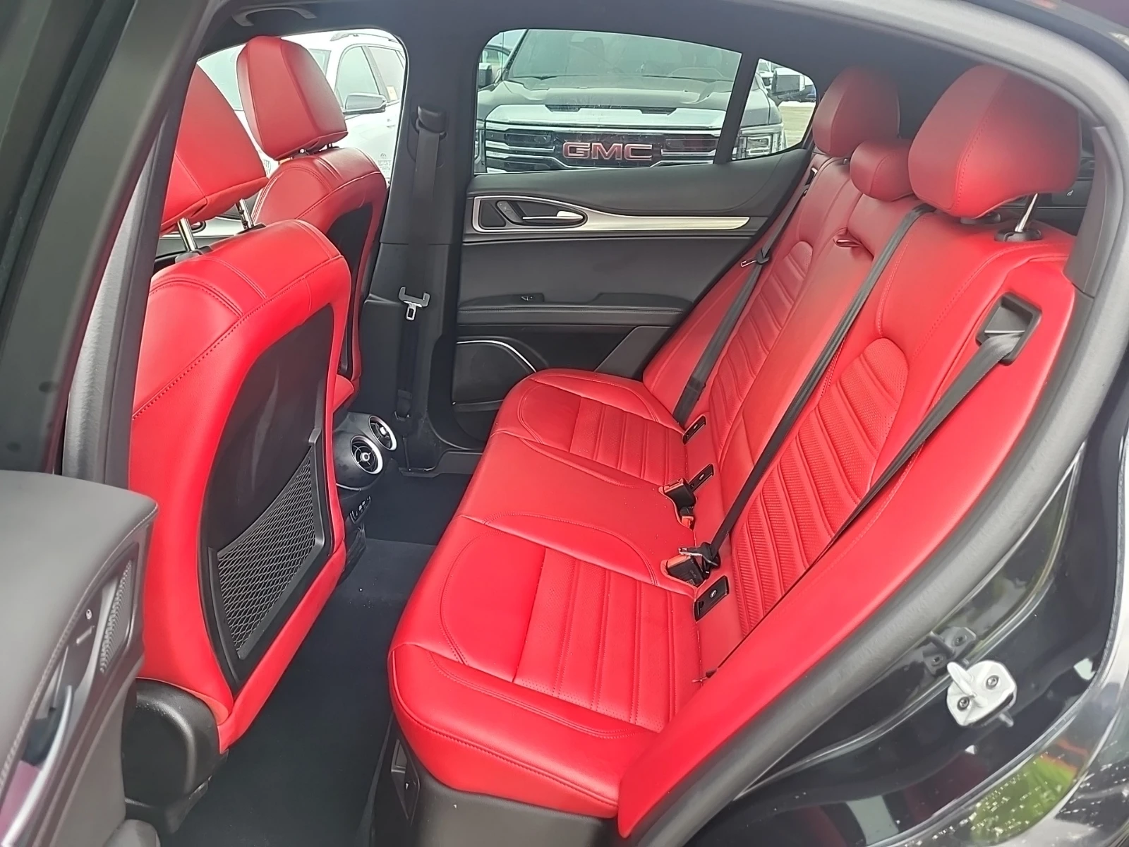 Alfa Romeo Stelvio VELOCE AWD, снимка 9 - Автомобили и джипове - 54260394