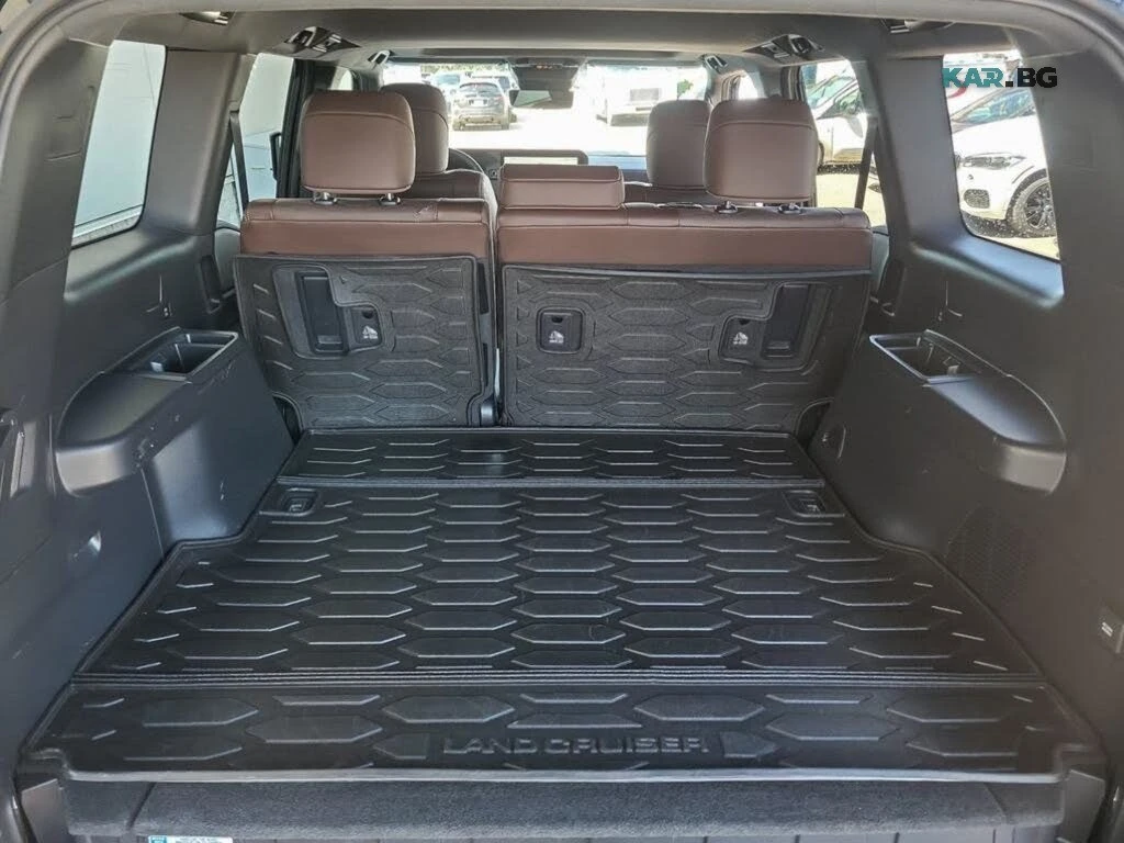 Toyota Land cruiser 2.4 HYBRID* 4WD* ПОДГРЕВ* ОБДУХВАНЕ* КОЖА* ШИБИДАХ, снимка 8 - Автомобили и джипове - 55751036