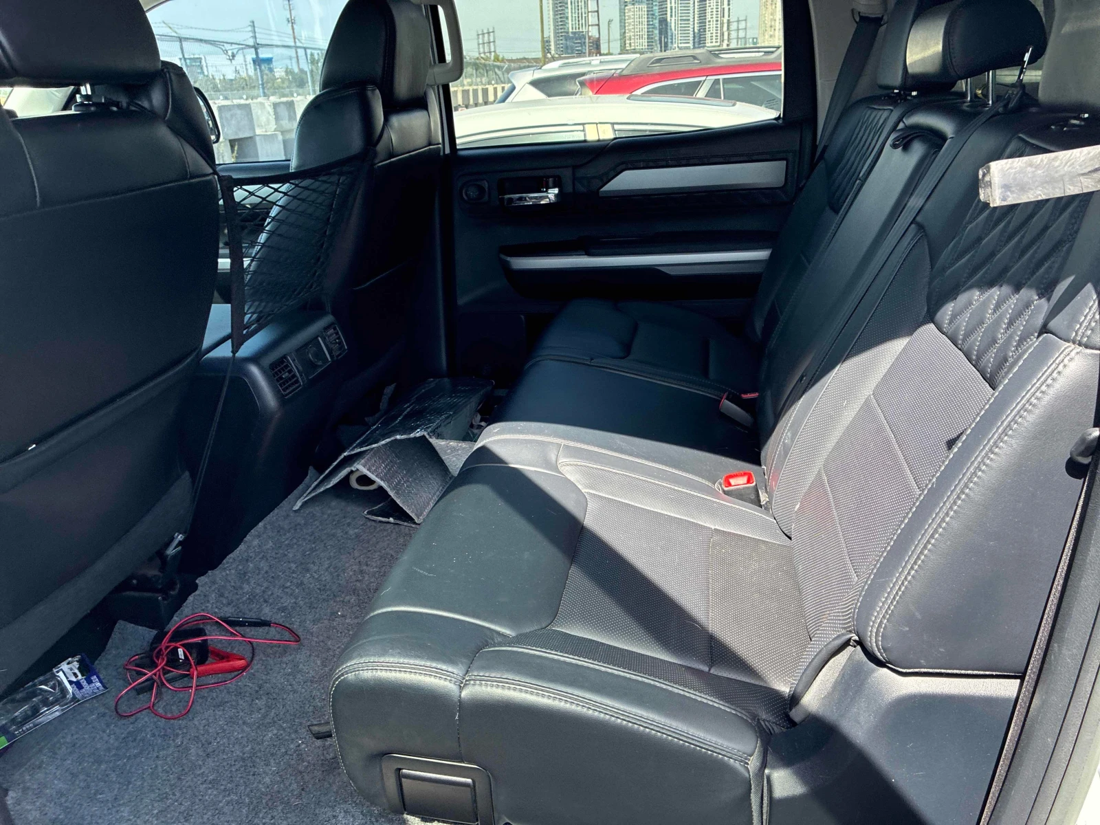 Toyota Tundra 4WD Crewmax 146" 5.7L Platinum* CARFAX* , снимка 13 - Автомобили и джипове - 56002048