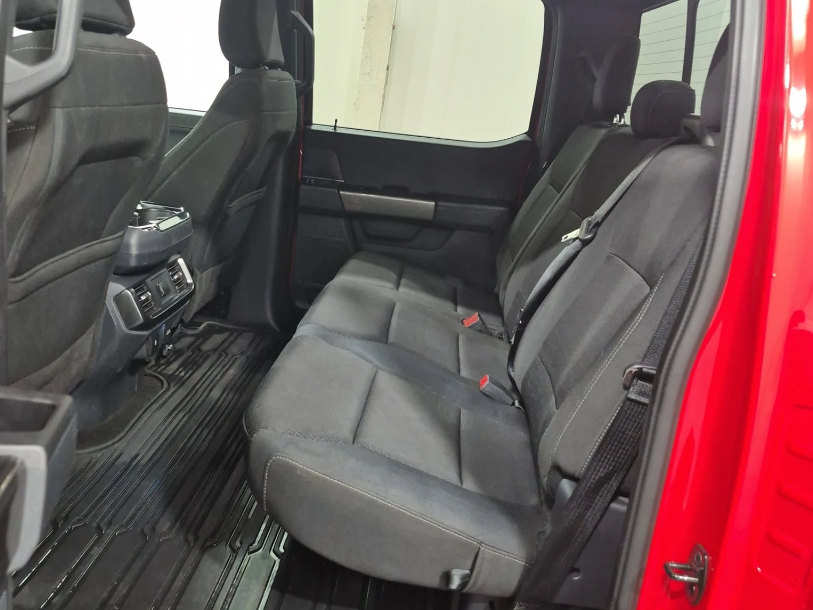 Ford F150 XLT CREW CAB SHORT BED * CARFAX * АВТОКРЕДИТ * , снимка 12 - Автомобили и джипове - 56096805