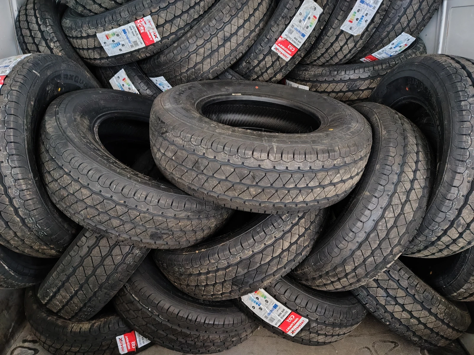 Гуми Летни 225/70R15, снимка 5 - Гуми и джанти - 55837050