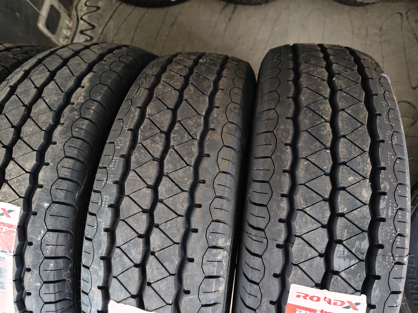 Гуми Летни 225/70R15, снимка 4 - Гуми и джанти - 55837050