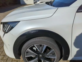 Peugeot 208 1.2 GT Line, снимка 8