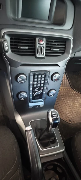 Volvo V40 D2, снимка 6
