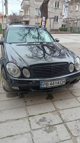 Mercedes-Benz E 220, снимка 1