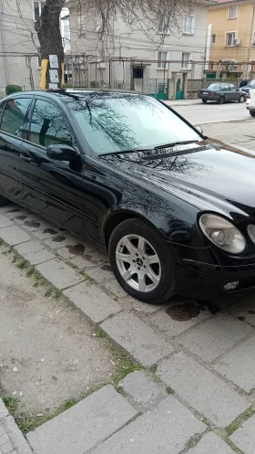 Mercedes-Benz E 220, снимка 2