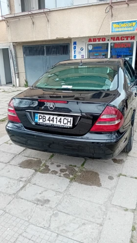 Mercedes-Benz E 220, снимка 4