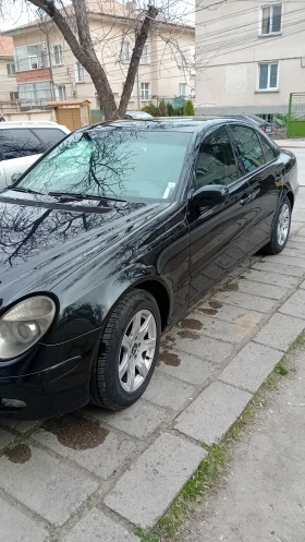 Mercedes-Benz E 220, снимка 3