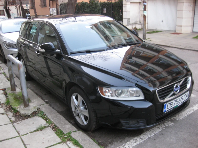 Volvo V50 D3, 6 ск. автомат, снимка 9 - Автомобили и джипове - 49349226