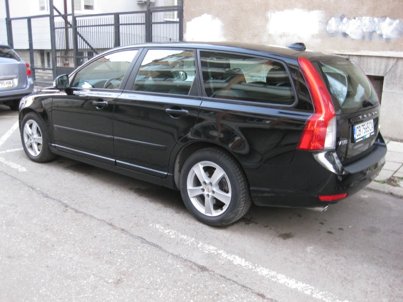 Volvo V50 D3, 6 ск. автомат, снимка 11 - Автомобили и джипове - 49349226