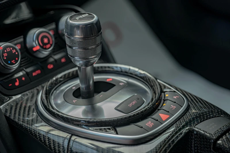 Audi R8 4.2FSI/Quattro/Exclusive/Подгрев/Android/B&O, снимка 12 - Автомобили и джипове - 50748195