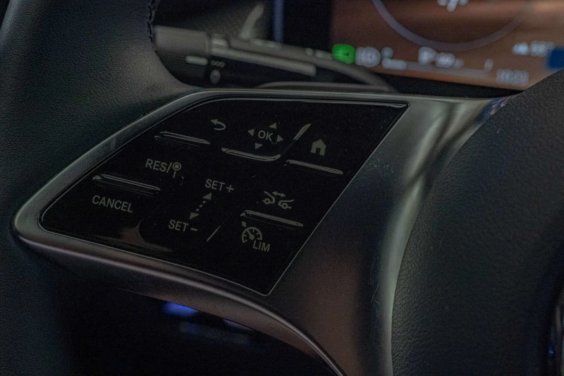 Mercedes-Benz GLC 200 Coupe/AMG/4Matic/Edition Avantgarde/Камера 360/, снимка 13 - Автомобили и джипове - 51253362