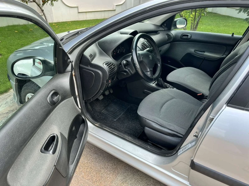 Peugeot 206, снимка 8 - Автомобили и джипове - 52504098