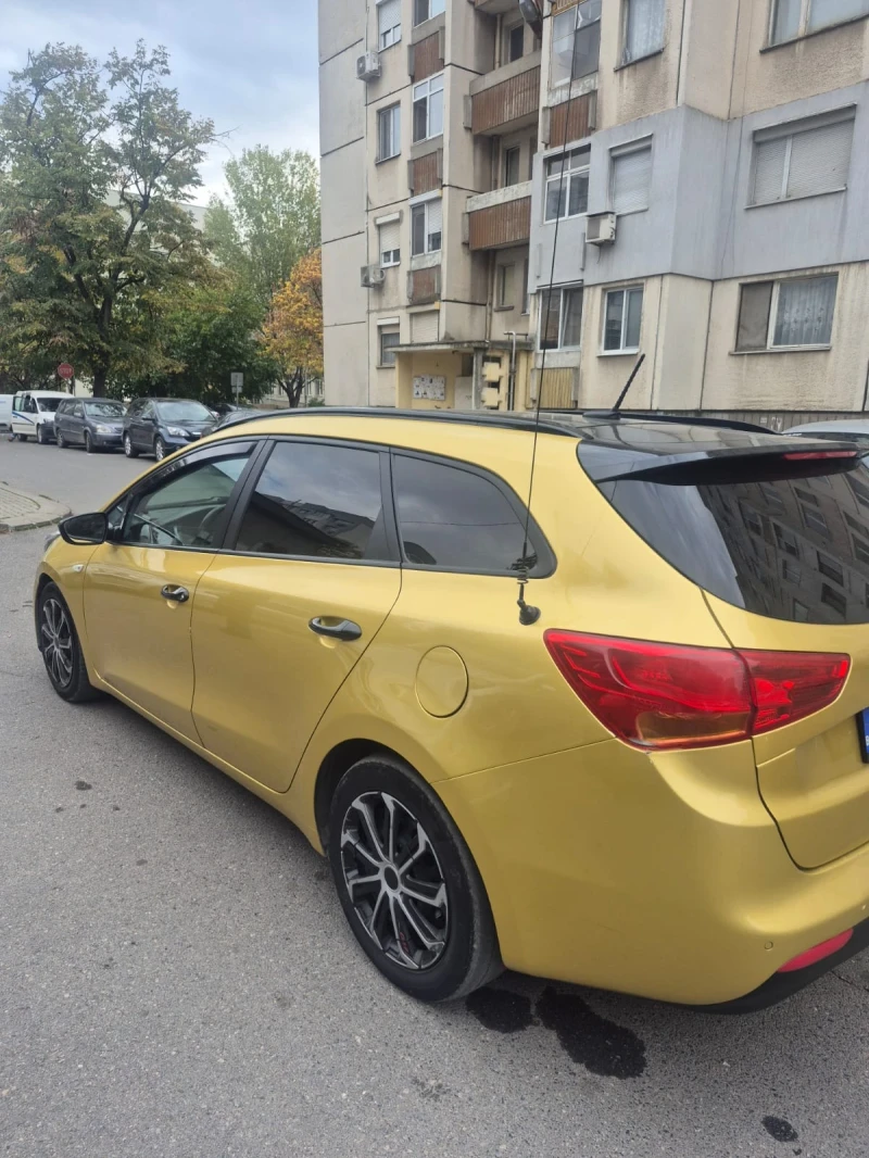 Kia Ceed, снимка 5 - Автомобили и джипове - 52300023