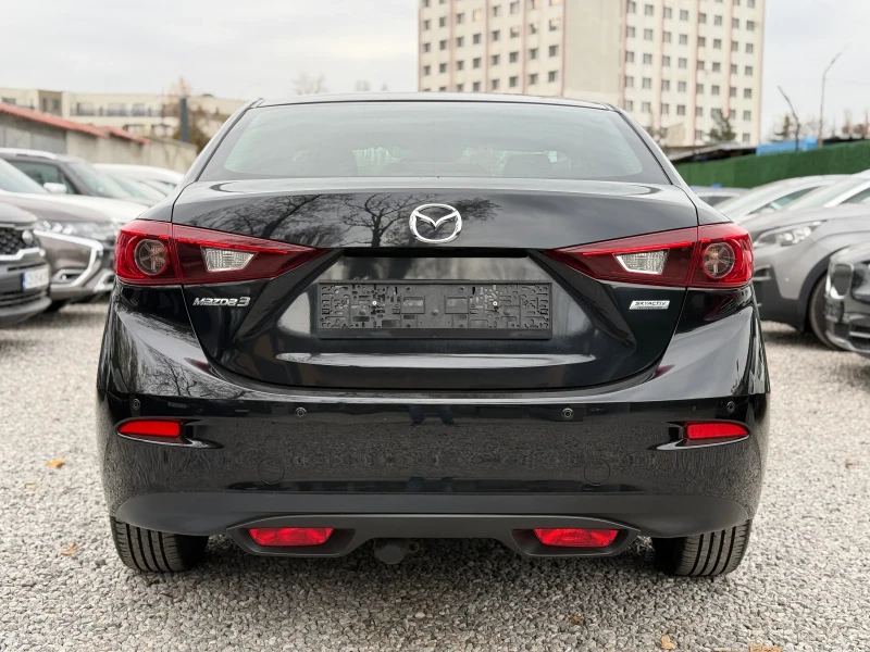 Mazda 3 1.5i/101hp/СЕДАН, снимка 6 - Автомобили и джипове - 52448209