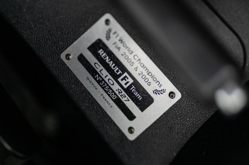 Renault Clio F1 Team, снимка 15 - Автомобили и джипове - 52554074