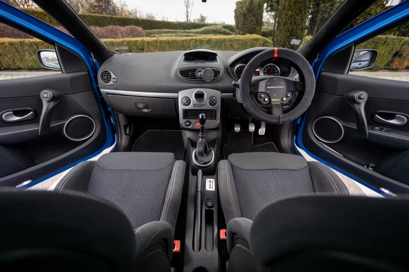 Renault Clio F1 Team, снимка 11 - Автомобили и джипове - 52554074