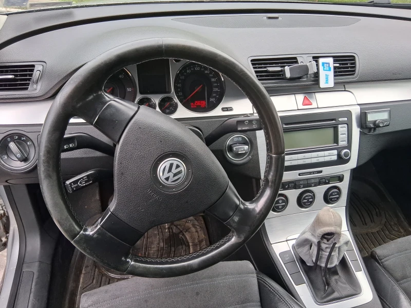 VW Passat 1, 9 105к.с , снимка 10 - Автомобили и джипове - 52594181