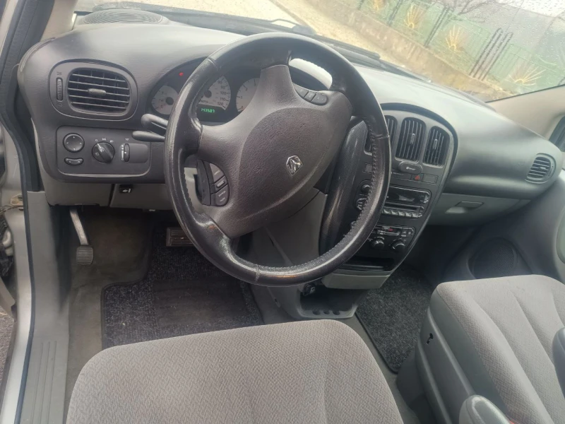 Dodge Caravan, снимка 14 - Автомобили и джипове - 52681625