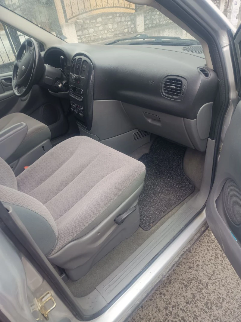 Dodge Caravan, снимка 10 - Автомобили и джипове - 52681625