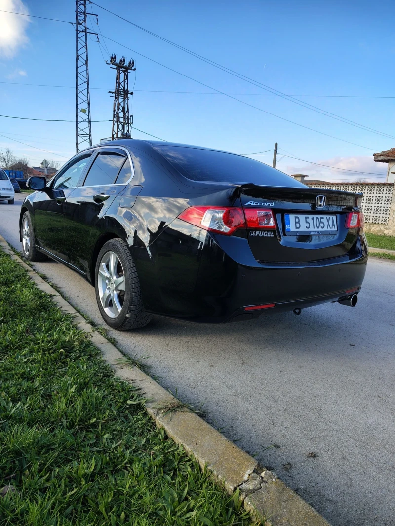 Honda Accord 2.2 iDTEC , снимка 6 - Автомобили и джипове - 52740463