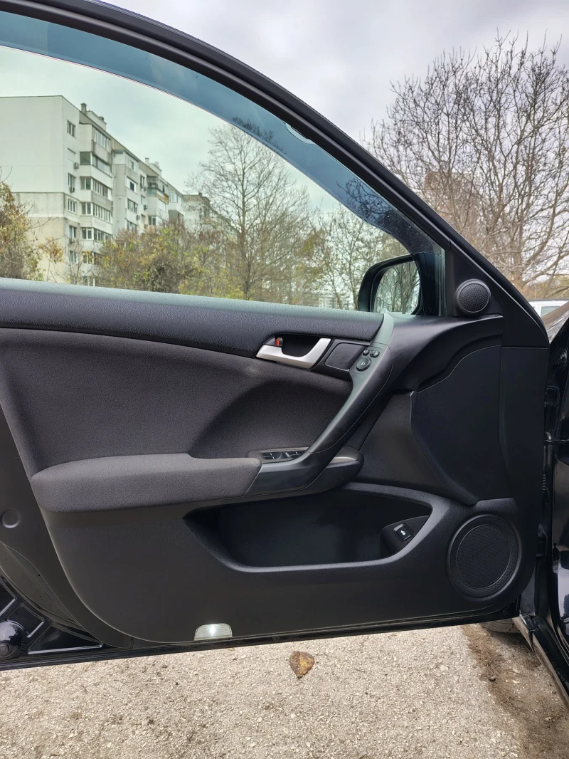 Honda Accord 2.2 iDTEC , снимка 10 - Автомобили и джипове - 52740463