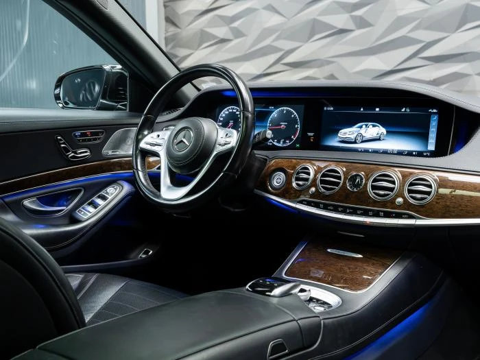 Mercedes-Benz S 350 D* 4MATIC* LONG* BURMESTER* 360* PANO* HUD* ОБДУХВ, снимка 17 - Автомобили и джипове - 54970516