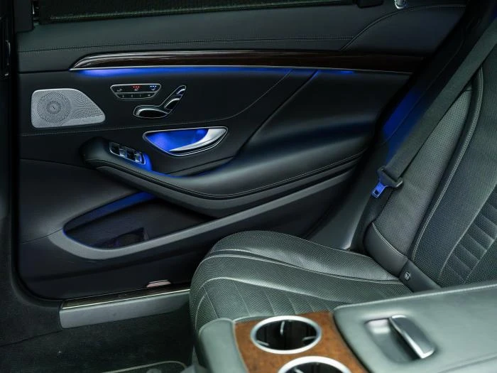 Mercedes-Benz S 350 D* 4MATIC* LONG* BURMESTER* 360* PANO* HUD* ОБДУХВ, снимка 13 - Автомобили и джипове - 54970516