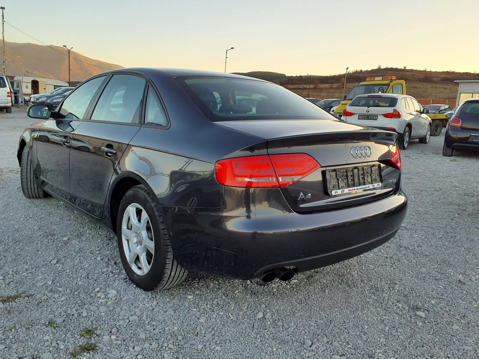 Audi A4 1.8TFSI-40 хиляди км - изображение 3