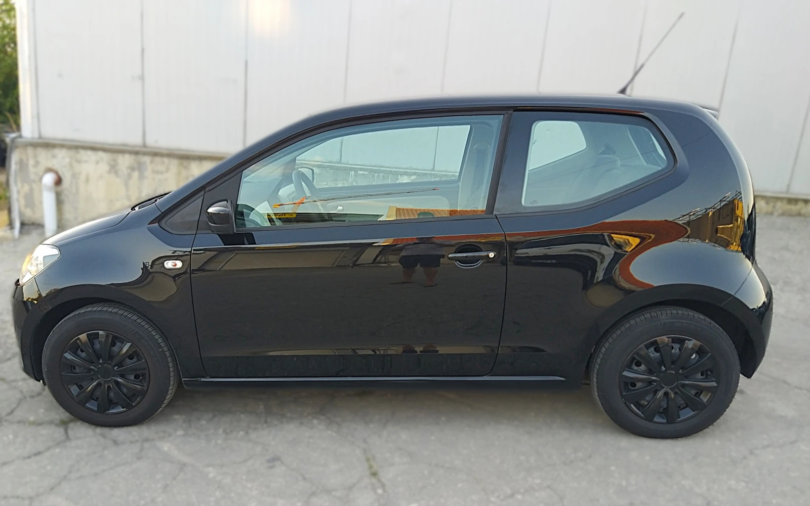 VW Up 1.0 - изображение 7