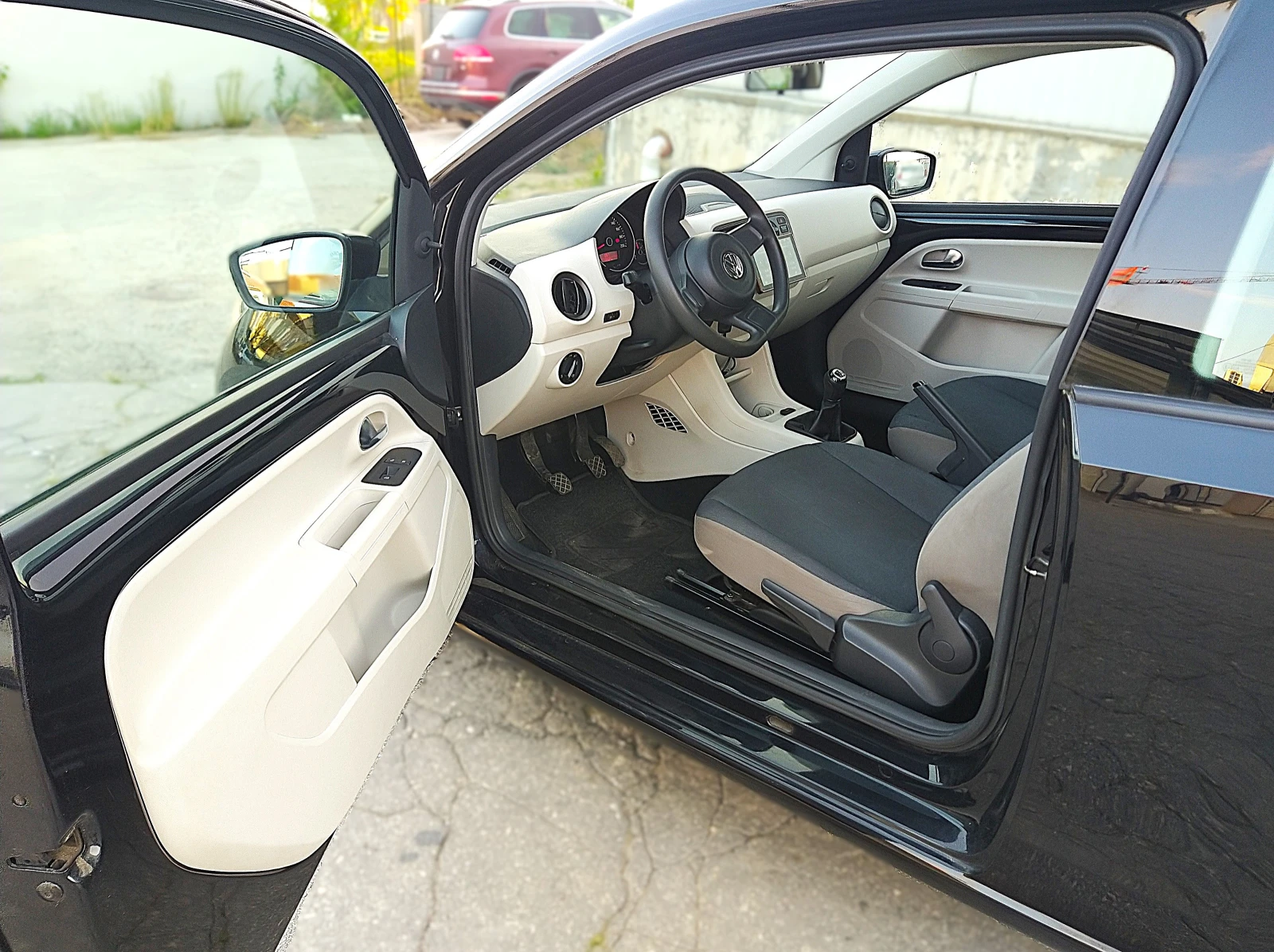 VW Up 1.0 - изображение 10
