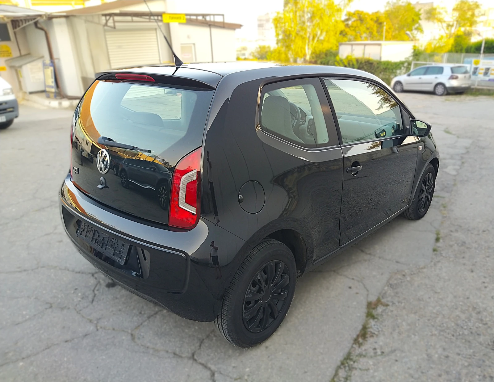 VW Up 1.0 - изображение 6