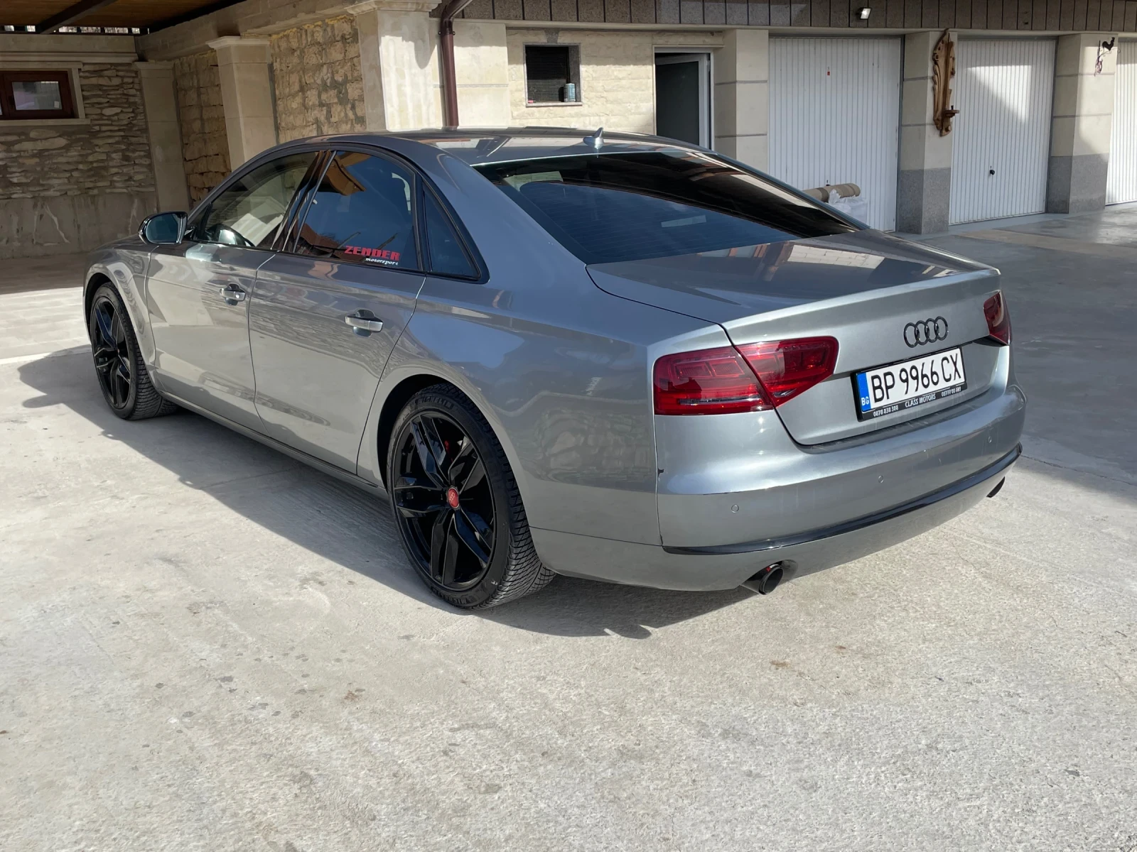Audi A8  4.2 FSI   БАРТЕР - изображение 4