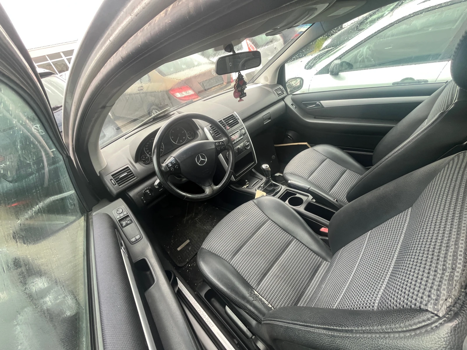 Mercedes-Benz A 200 А180 - изображение 2