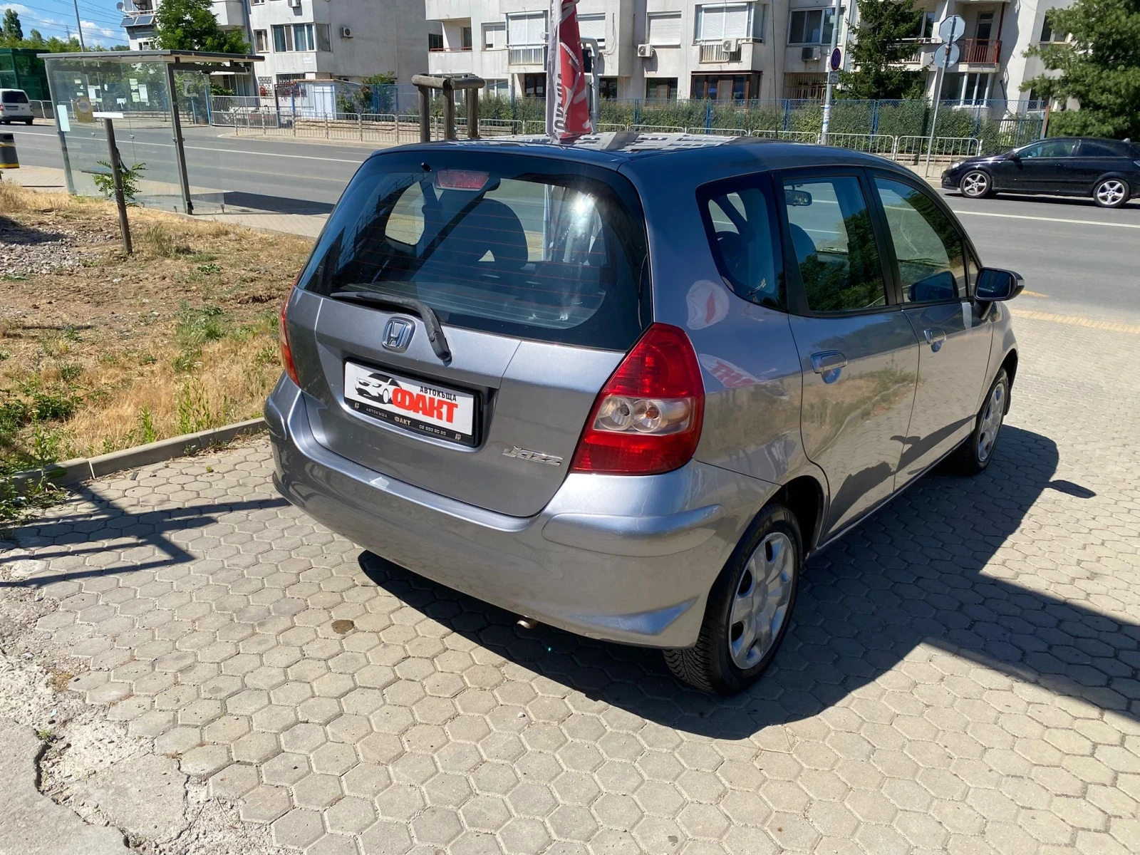 Honda Jazz 1.3i/AVTOMAT - изображение 4