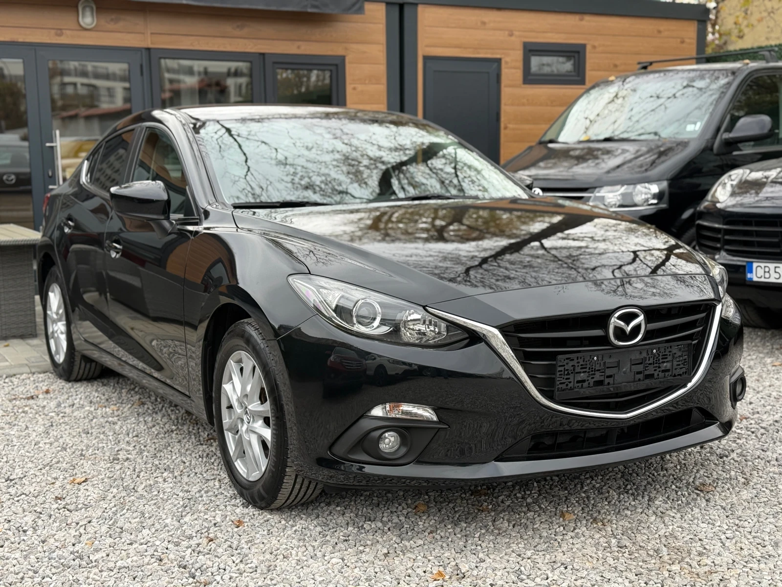 Mazda 3 1.5i/101hp/СЕДАН - изображение 3